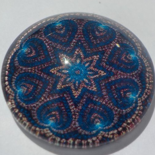 Cabochon avec son image de mandala, bleu et marron,en verre, rond, 20 mm