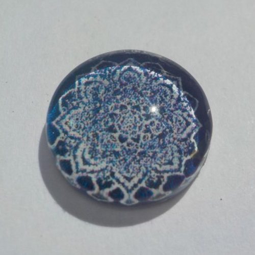Cabochon de verre, mandala, noir, blanc, 12 mm.
