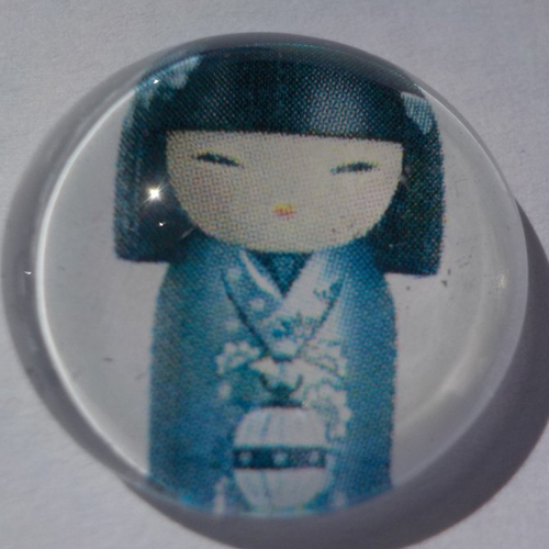 Cabochon avec son image de poupée chinoise, bleu, noir, jaune, en verre, rond, 20 mm