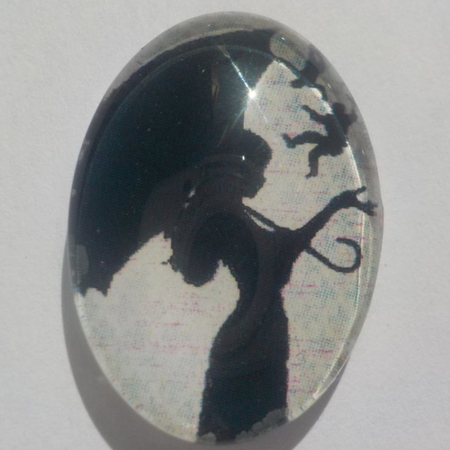 Cabochon femme au parapluie, ovale, 18x25 mm, verre, noir,