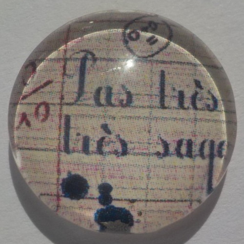 Cabochon d'écriturepas très sage/école/18 mm/confection bijoux/verre/beige/bleu marine