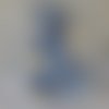 Nounours peluche bleu tricoté à la main ; hauteur assis 30 cm