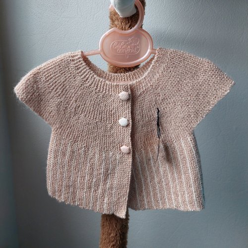Gilet bebe 3 a 6 mois tricot fait main