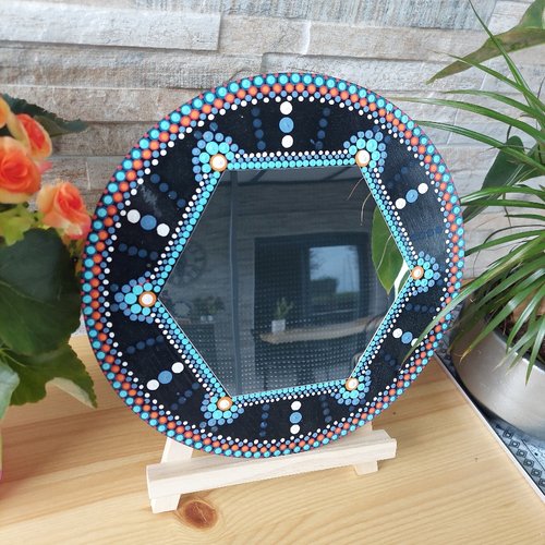 Miroir hexagonal mandala peint a la main