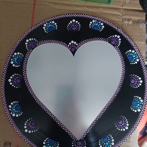 Miroir hexagonal mandala peint a la main