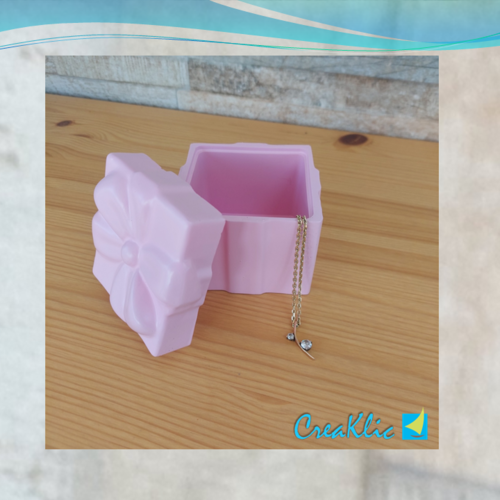 Boite cadeau en jesmonite rose