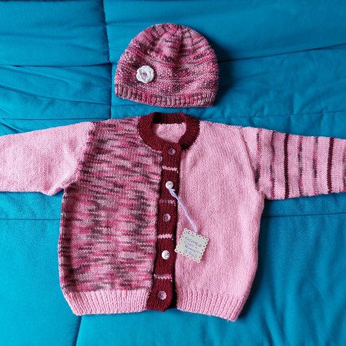 Ensemble gilet et bonnet bebe fille 9 mois tricot fait main