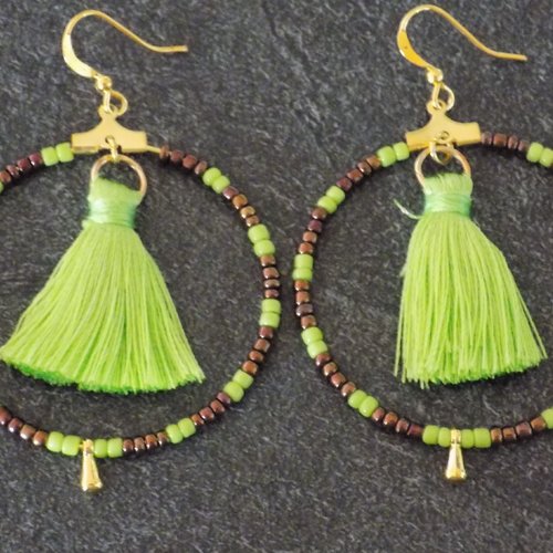 Boucles d'oreilles créoles vert fluo et ses perles assorties 