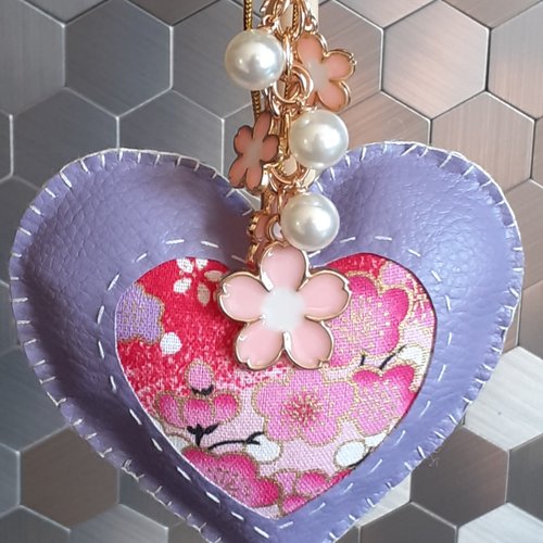 Porte clés / bijoux de sac - modèles fleur rose et perles nacrées