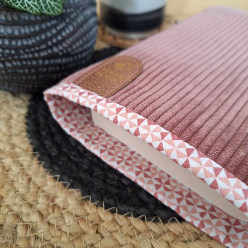 Pochette à livre, velours rose