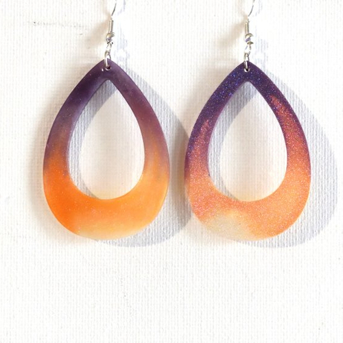 Boucles d'oreilles.
