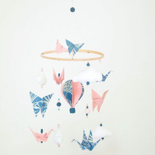 Mobile bébé montgolfière origamis rose vieilli, bleu canard et blanc