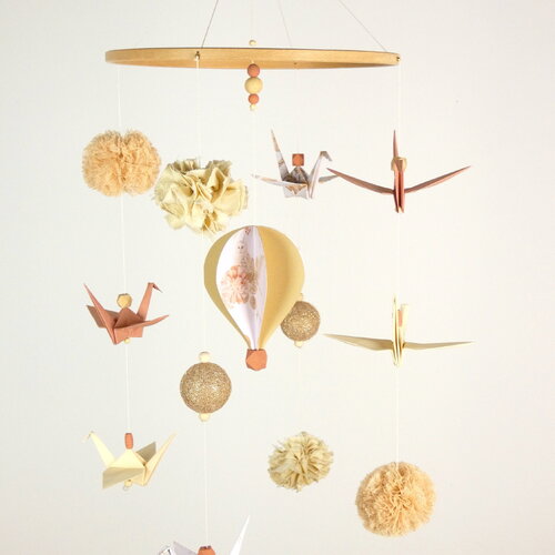 Mobile origamis montgolfière, déco chambre bébé, forêt hibou fleurs, terre de feu, terracotta, beige, écru, crème