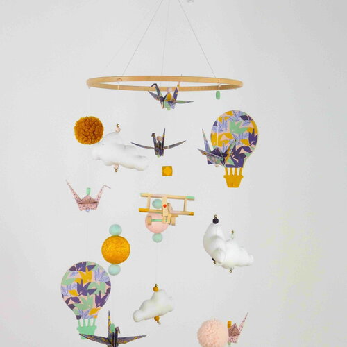 Mobile bébé origami avion et montgolfière, jungle violet, rose et jaune moutarde