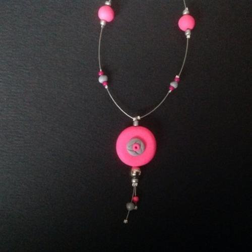 Collier creapam rose fluo fimo 