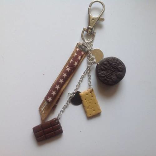 Porte clef bijou de sac "gourmandises" rubans  taupe et   chocolat  oreo 