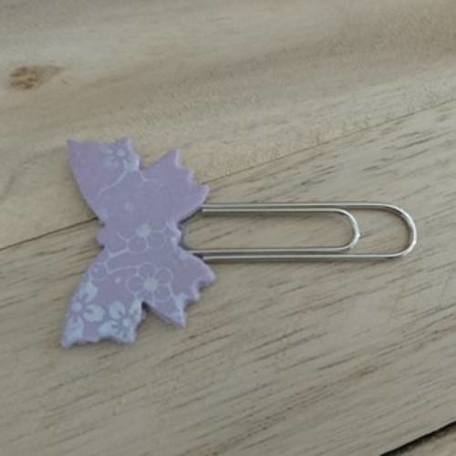 Marktapage papillon mauve et argent en pate polymère 