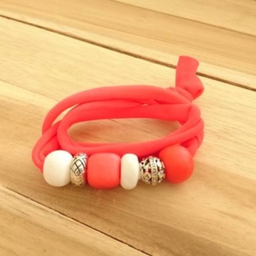 Bracelet 4 en 1 creapam en lycra corail fluo et argile polymère rouge et blanche 