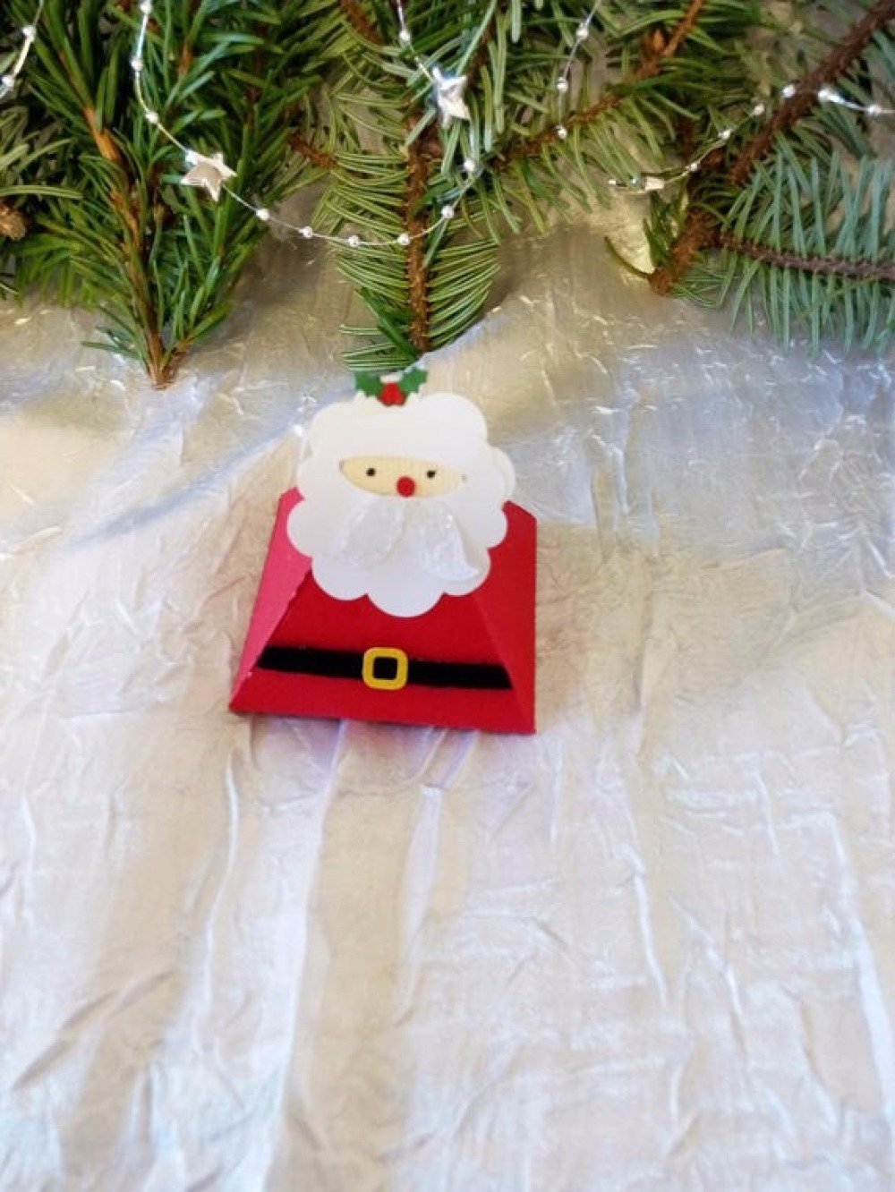 Boite cadeau Noël - DIY : Emballez vos chocolats et bonbons de Noël