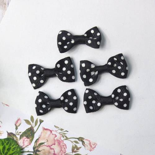 Lot 5 nœuds en tissus noir à pois blanc