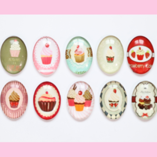 Lot de 10 cabochons en verre à motif cupcake