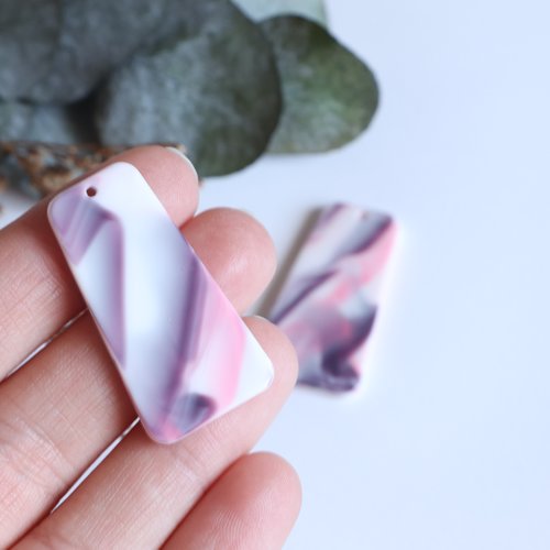Lot de 2 pendentifs rectangulaire en acétate blanc et rose marbré