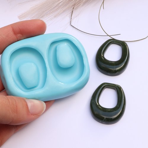 Moule double pendentif ovale et bombé en silicone flexible