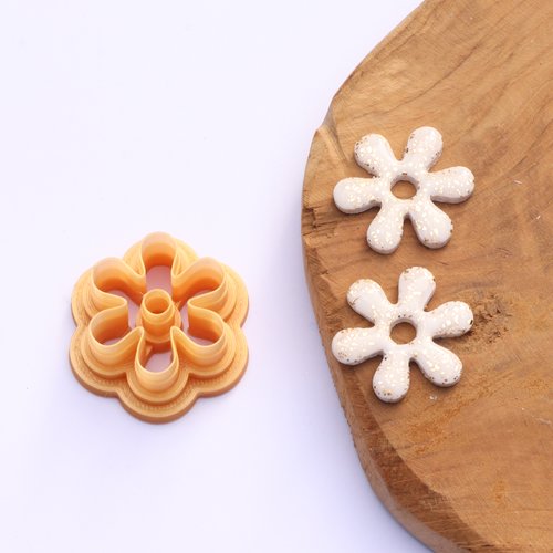 Emporte pièce fleurs pétales fines 29mm