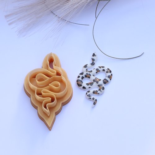 Emporte pièce serpent 45mm de long