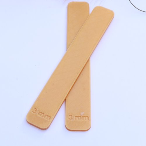 2 guides d'épaisseurs 3mm