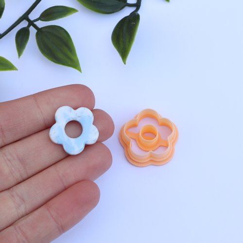 Emporte pièce fleur minimaliste 5 pétales 21mm