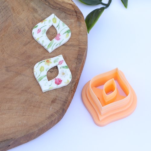 Emporte-pièces losange en pointe ajouré 26mm