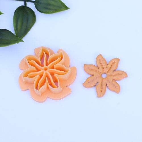 Emporte pièce fleur soleil 37mm