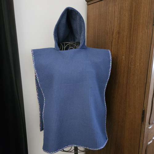 Poncho à capuche pour enfants