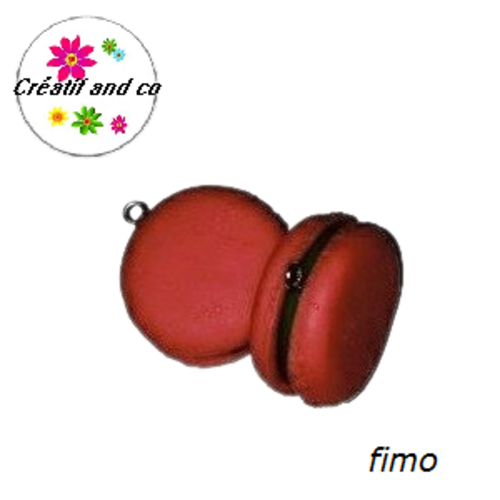 Macaron framboise fourré pomme en fimo