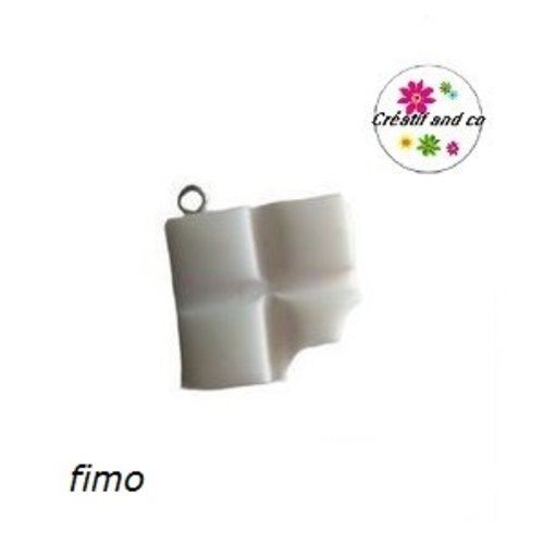 Breloque carré de chocolat extra blanc croqué en fimo