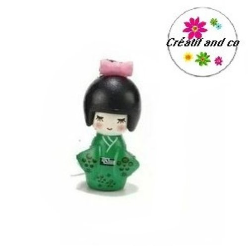 Pendentif kokeshi vert en bois