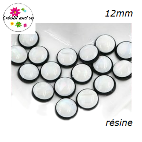X2 cabochons noir et blanc nacré résine 12mm