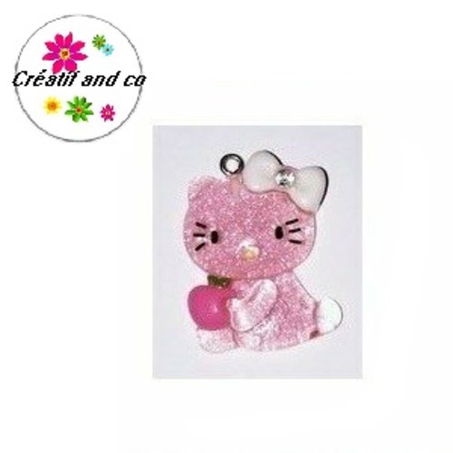 Breloque chat kitty rose paillette et sa pomme