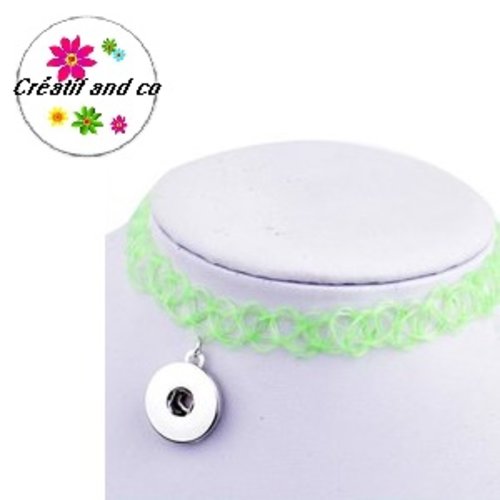 Ras du cou élastique vert bouton pression