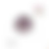 Bouton pression fleur blanche fond marron