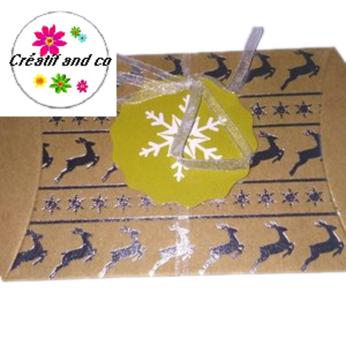 2 pochettes forme berlingot thème noël