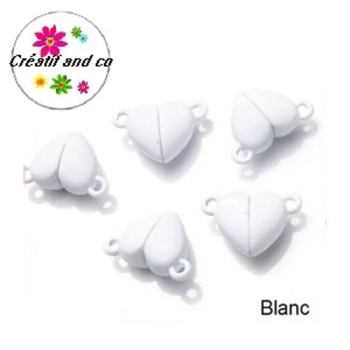 Fermoir magnétique forme coeur blanc 11x16mm