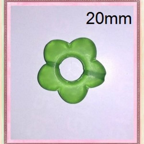 Perle fleur verte givrée 20mm