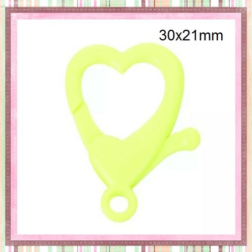 Mousqueton forme coeur vert anis plastique 31x21mm