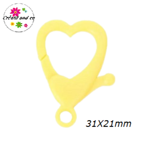 Mousqueton forme coeur jaune d'or plastique 31x21mm