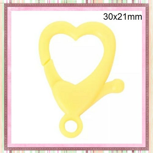 Mousqueton forme coeur jaune d'or plastique 31x21mm