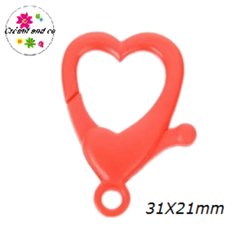 Mousqueton forme coeur rouge plastique 31x21mm