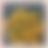 Pendentif boule acrylique givrée jaune 16mm