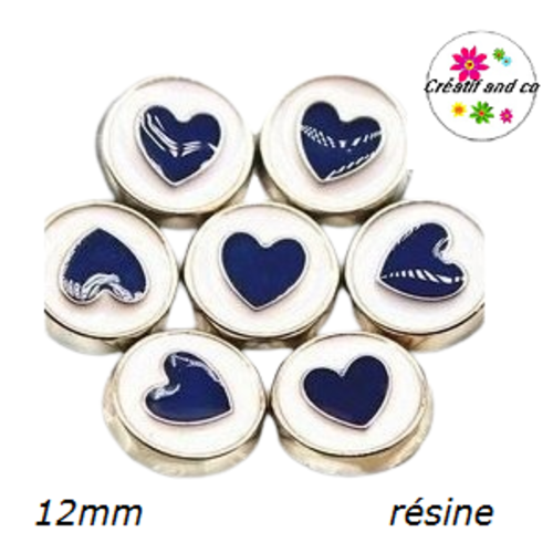 X2 cabochons plats fond blanc coeur bleu marine résine 12mm